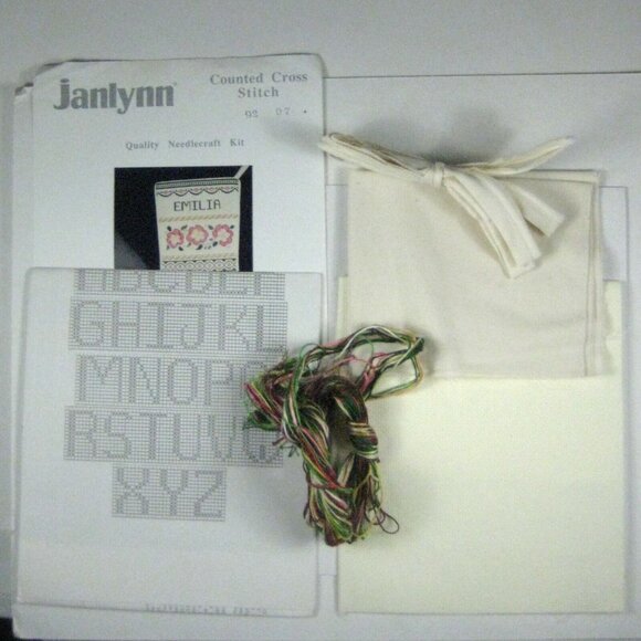 Janlynn Stocking 9207 Kit Counted Cross Stitch 1989 Open Package NO NEEDLE - Picture 2 of 2